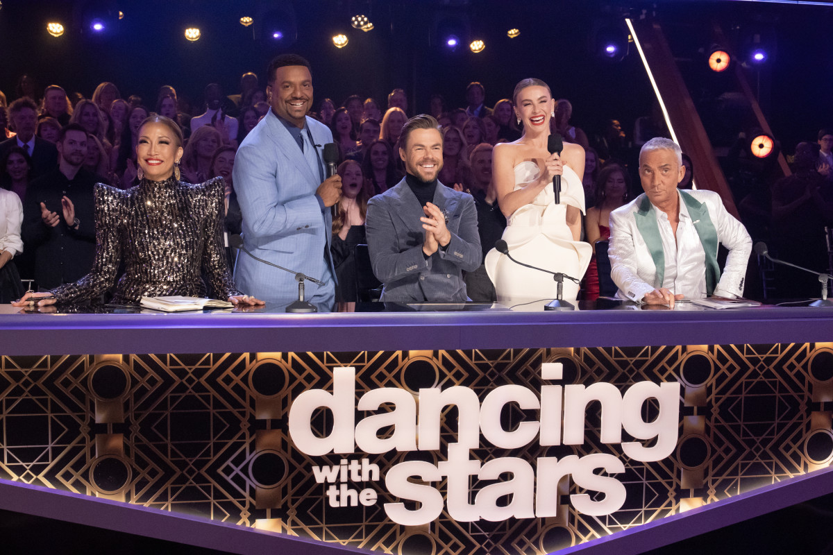 Who was eliminated on dancing with the stars tonight